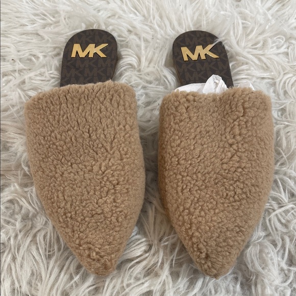 MICHAEL MICHAEL KORS Renee Pointed Toe Slip On Faux Fur Mule Slippers Shoes 10 - Picture 3 of 13